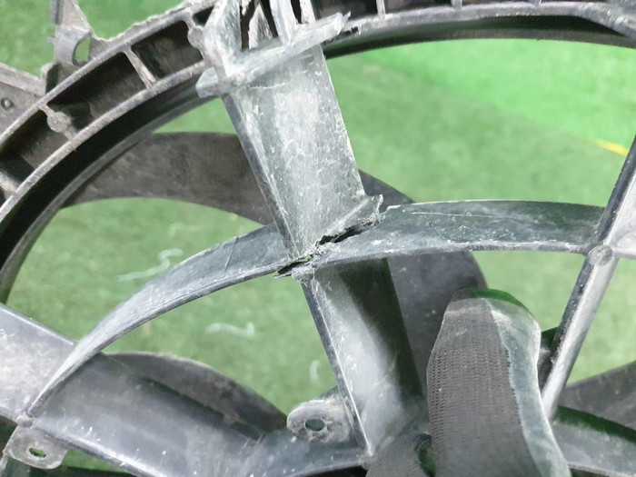 Диффузор с вентилятором Jaguar F-PACE (2016-н.в.)