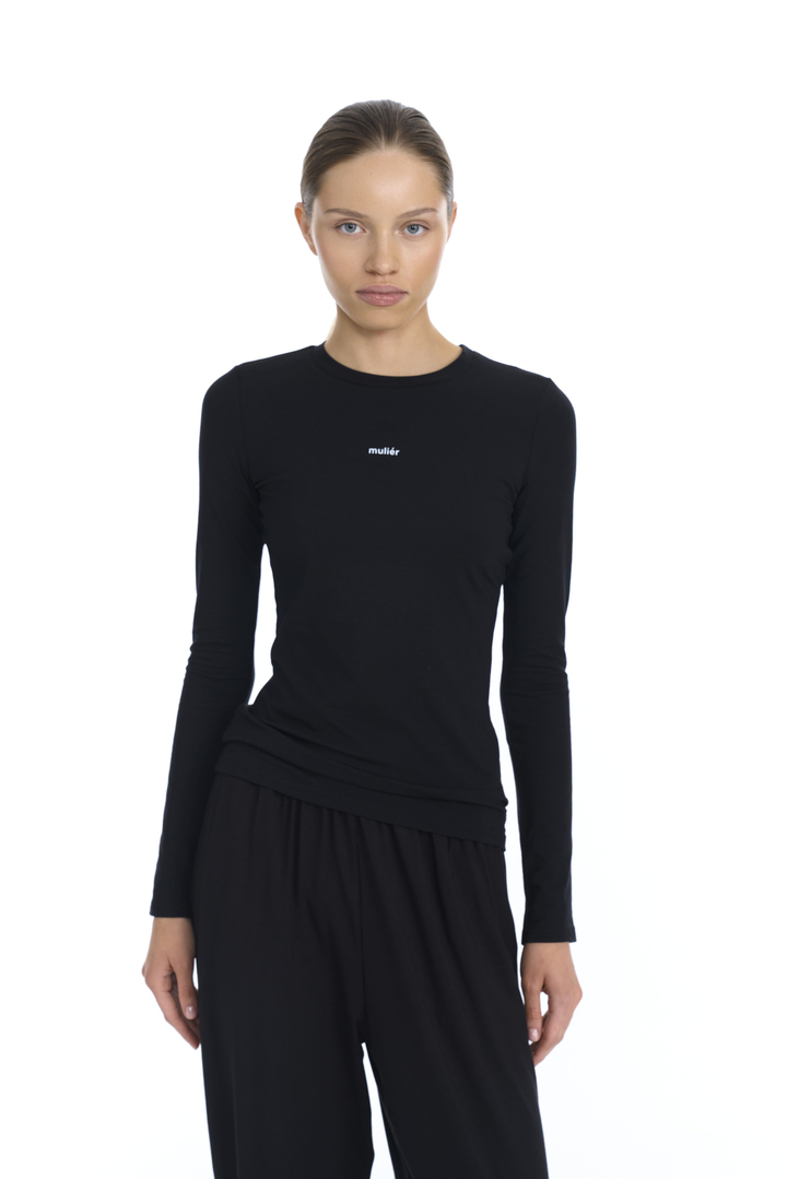 Лонгслив приталенный черный