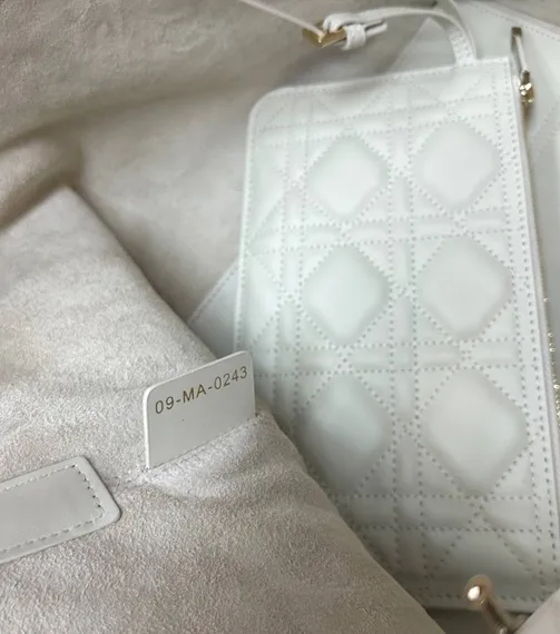 Сумка Dior Toujours, белый