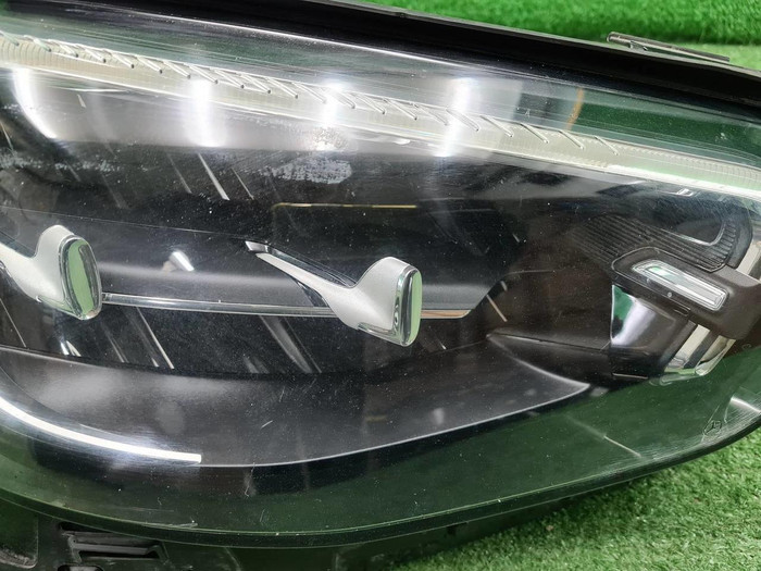 Фара правая Mercedes E W213 (2020-2023) LED