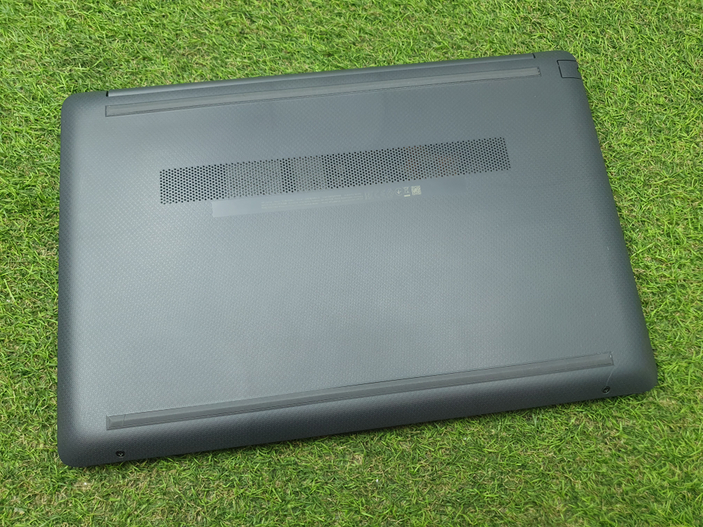 Ноутбук HP i5-11/16Gb/MX350 2Gb/FHD/15-dw3028ur 491K3EA