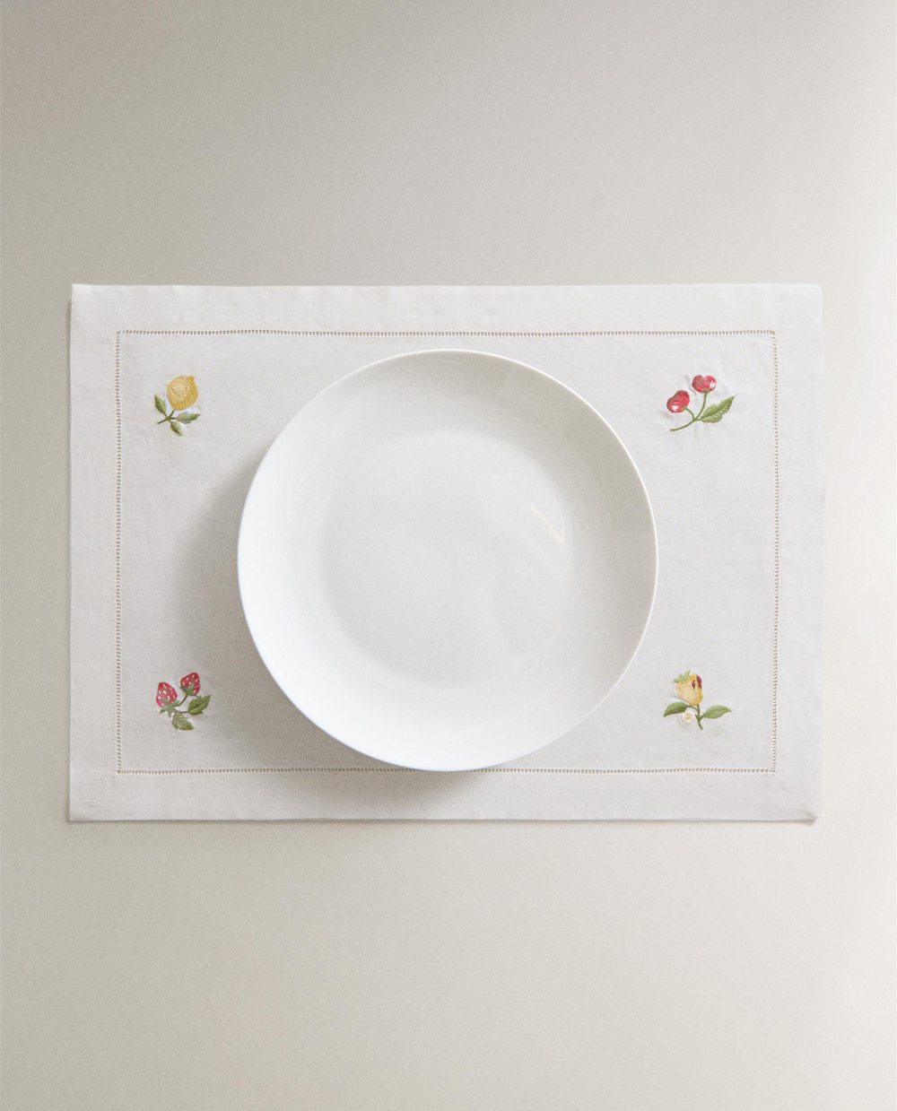 Zara Home сервировочная салфетка из смесовой ткани, вышивка, 50 35 см · 2216/023