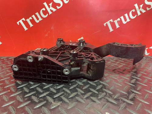 Педаль газа