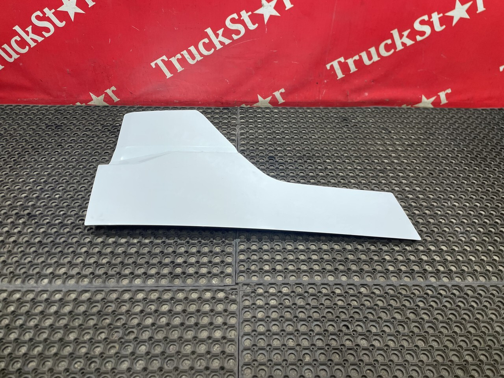 Продолжение двери правой 2023г