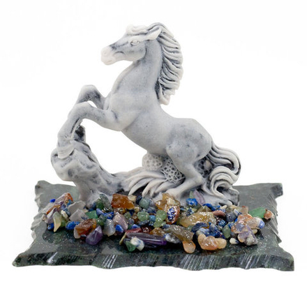 Сувенир из мрамолита "Вздыбленный конь" R116222