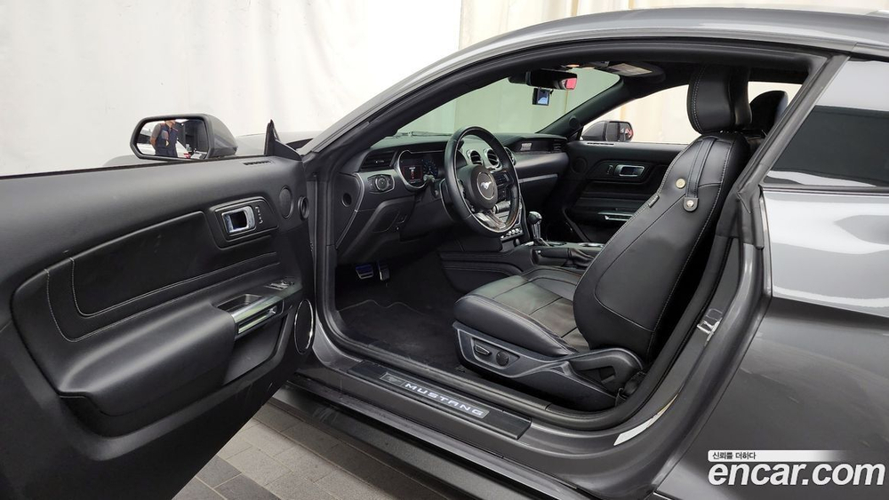 Ford Mustang Coupe (12.2021)