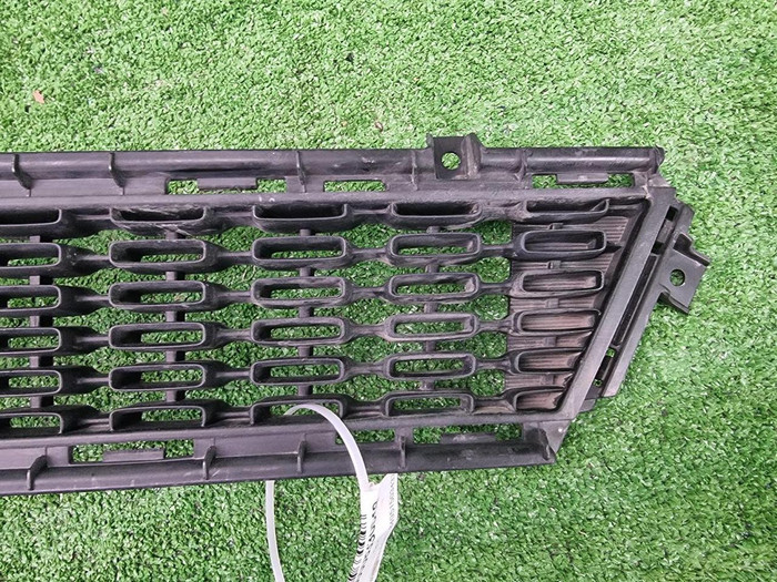 Решетка переднего бампера Kia Ceed 2 JD (15-18)