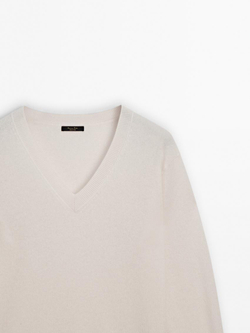 Massimo Dutti Свитер из шерсти и кашемира с V-образным вырезом, натуральный, кремовый
