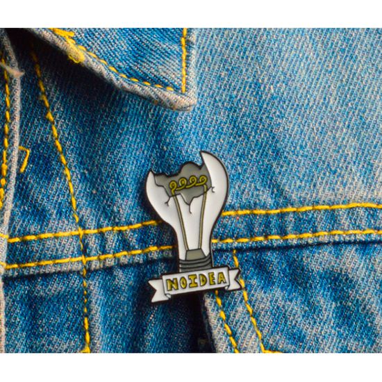 Пин на рюкзак и одежду. NO IDEA