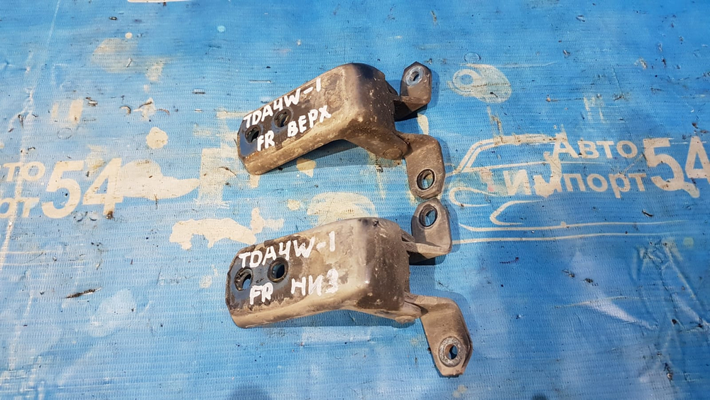 Петля двери передней правой SUZUKI ESCUDO 2008