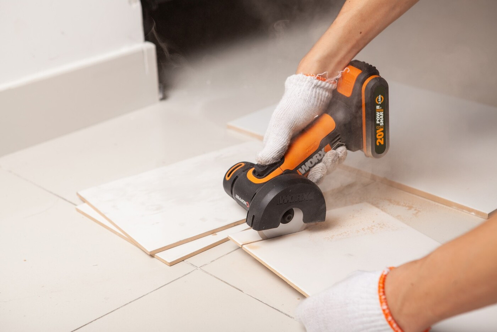 Угловая шлифмашина аккумуляторная WORX WX801.9