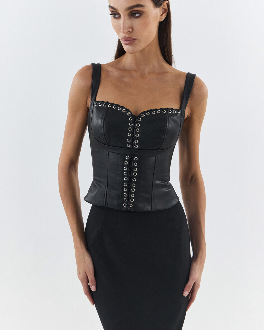 Топ из экокожи c завязками