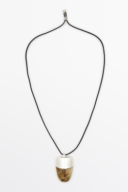 Massimo Dutti Колье с мраморной подвеской, карамельный