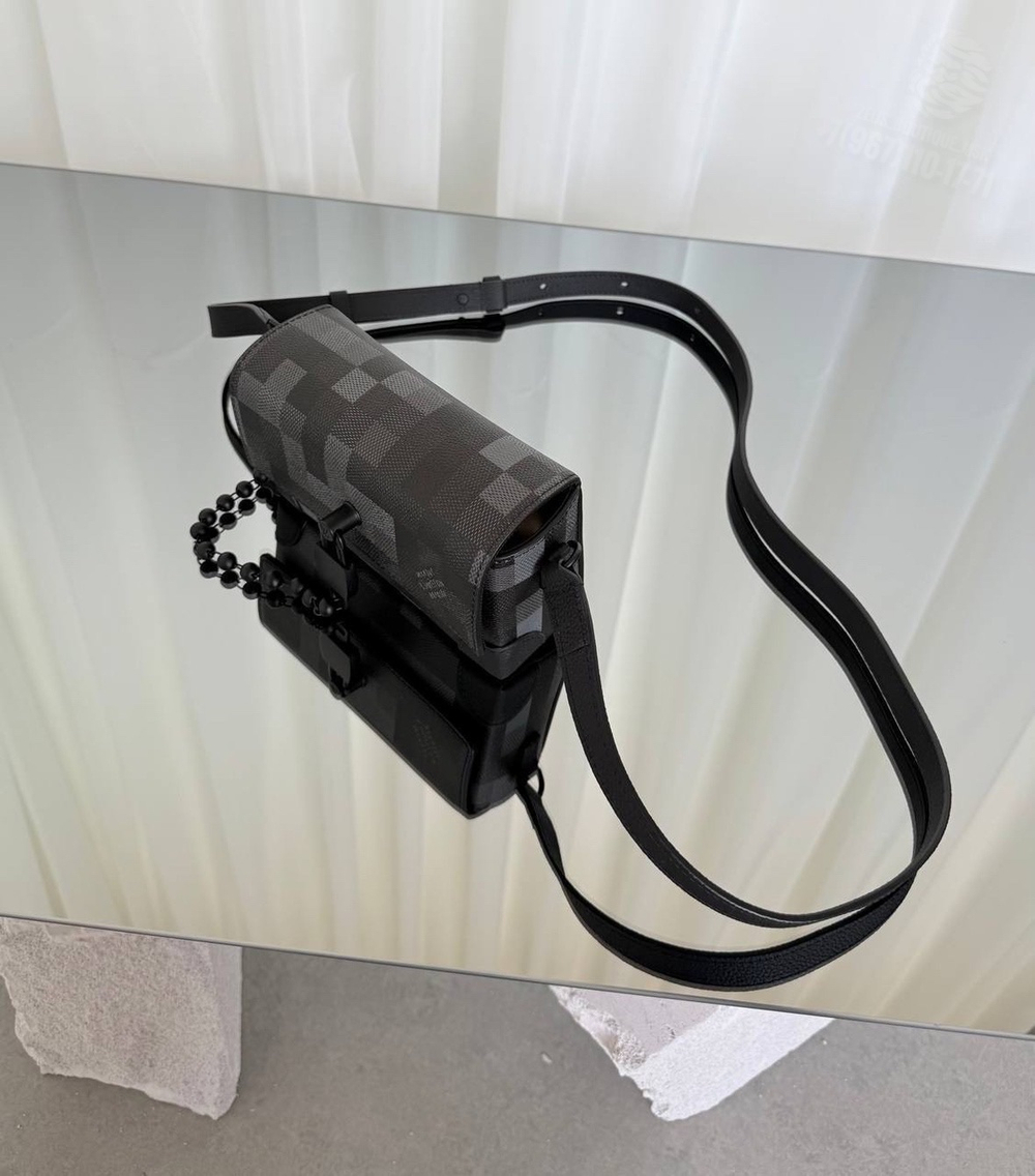 Сумка через плечо Louis Vuitton