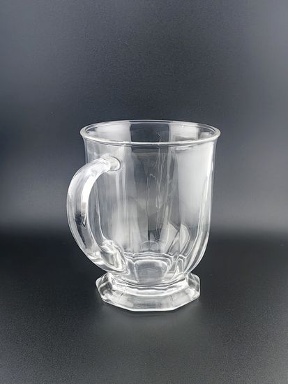 Кружка стеклянная 700 мл. на ножке