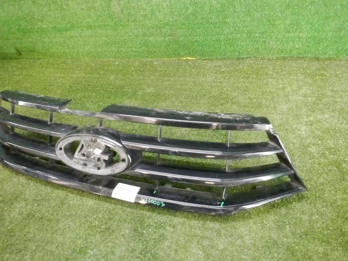 Решетка радиатора Lada Vesta (2015-н.в.)