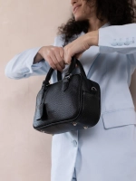 Сумка через плечо маленькая с двумя ручками