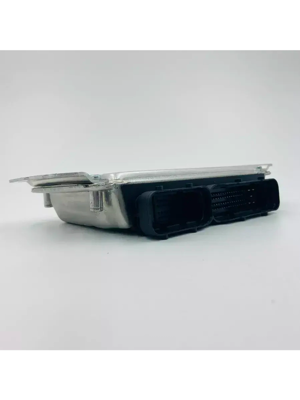 Контроллер (ЭБУ) 21114-1411020-40 ВАЗ 2110 - 2112 BOSCH