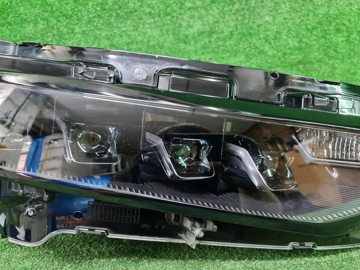 Фара правая Zeekr 001 (2021-н.в.) LED