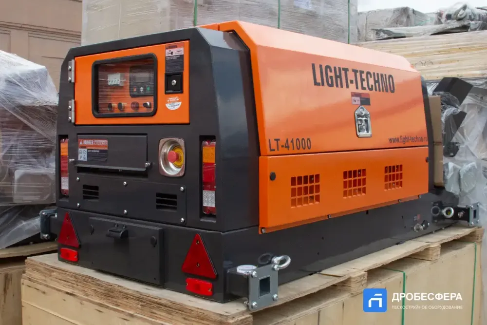 Осветительная мачта LT41000Q 9 метров с дизелем Perkins