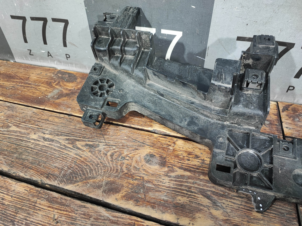 Кронштейн решетки радиатора Haval F7 2, F7x 2 24-нв Б/У Оригинал 5509102XKN02A