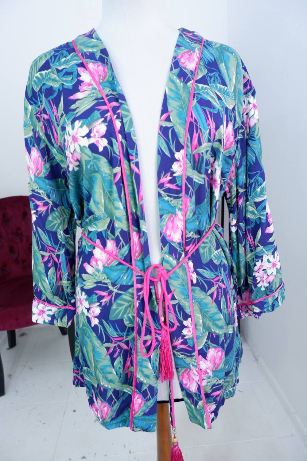 Халат DESEO для дома или пляжа из вискозы 48 размер