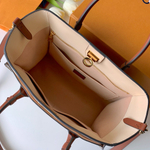 Louis Vuitton On My Side MM