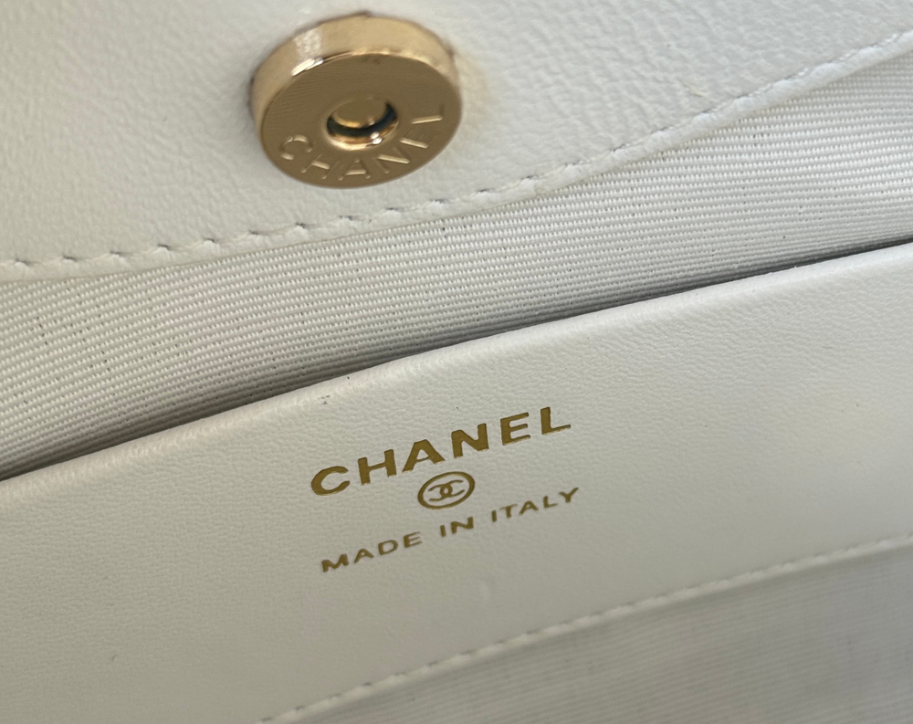 Chanel 31 Nano Shopping Bag 20 cm