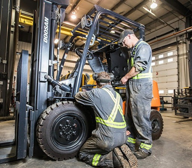 Качественный ремонт складской техники