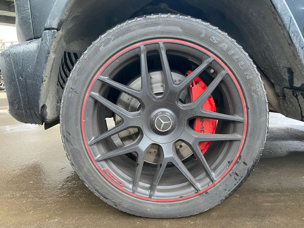 Mercedes-Benz G-CLASS 63 AMG (4 л., 585 л.с.)