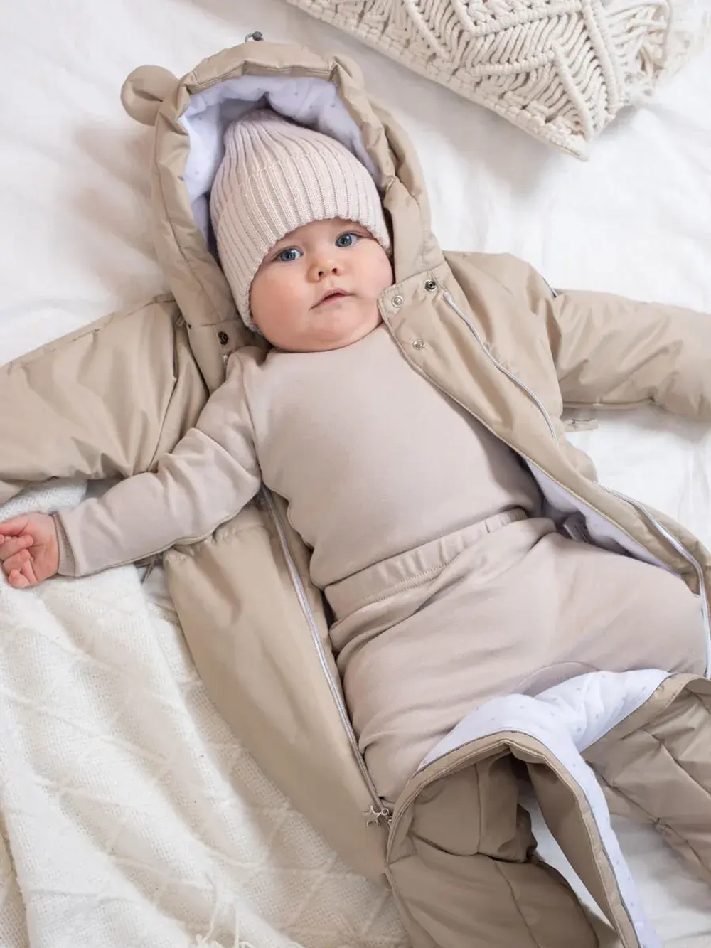 Комбинезон для малыша демисезонный