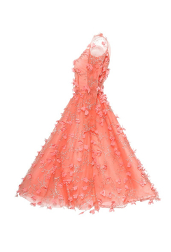 Коктейльное платье персиковое из сетки с вышивкой 63-16SS