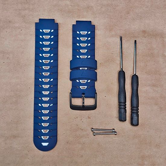 Ремешок для Garmin Forerunner 735XT / 220 / 230 / 235 / 620 / 630 силиконовый двухцветный (Синий / Белый)