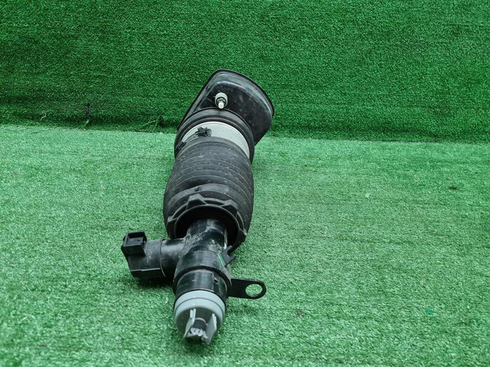 Стойка пневматическая передняя BMW I7 G70 (22-нв)