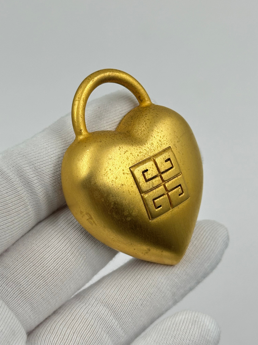 Брошь Сердце Givenchy