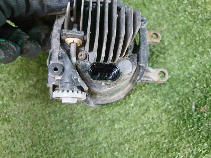 ПТФ правая Toyota Land Cruiser Prado 150 (2017-н.в.) LED