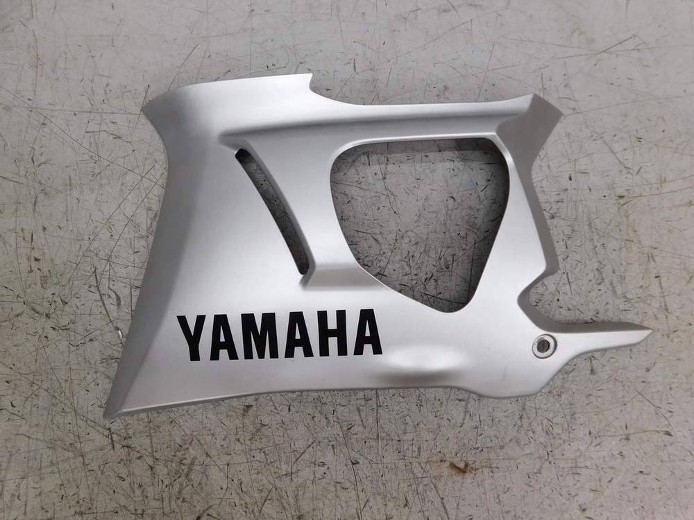 пластик нижний левый Yamaha YZF-R25 BS7-F8385
