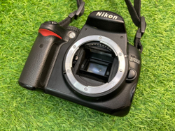 Nikon D5000 kit 18-55mm 20.000 кадров