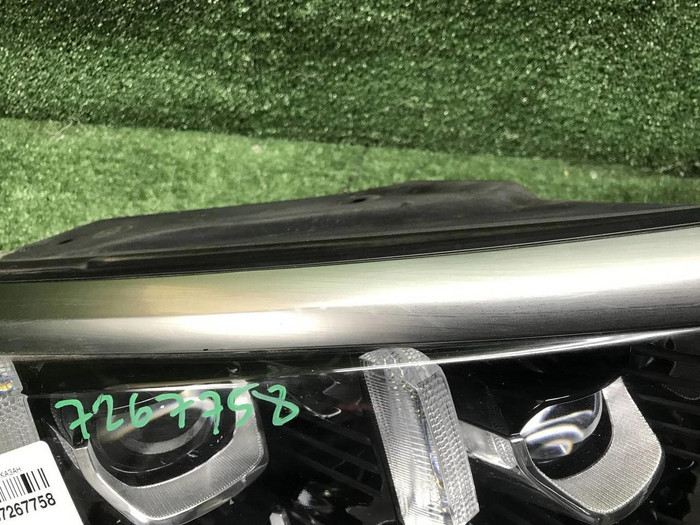 Фара правая Kia Mohave 1 HM (2019-2024) LED