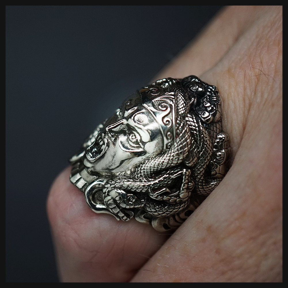 Кольцо "Медуза Горгона" мельхиор , 19 - 21 р