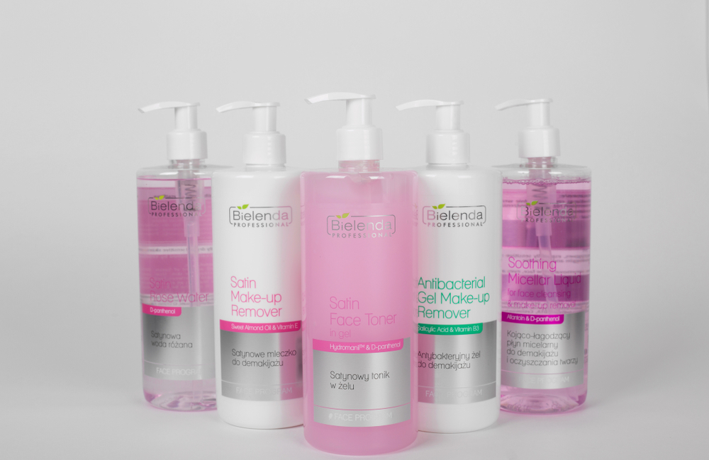 Мицеллярная жидкость для снятия макияжа CLEANSING, 500 мл.