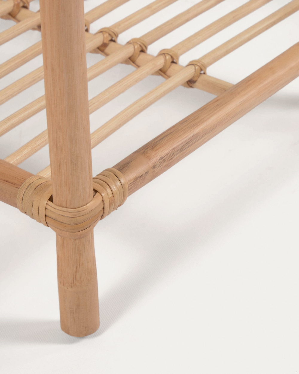 Стеллаж из ротанга Ormela с натуральной отделкой 40 x 81 см