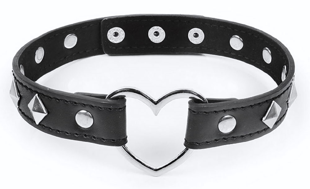 Чокер с шипами и сердечком Notabu BDSM чёрный