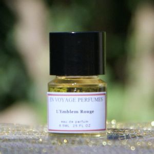 En Voyage Perfumes L’Emblem Rouge