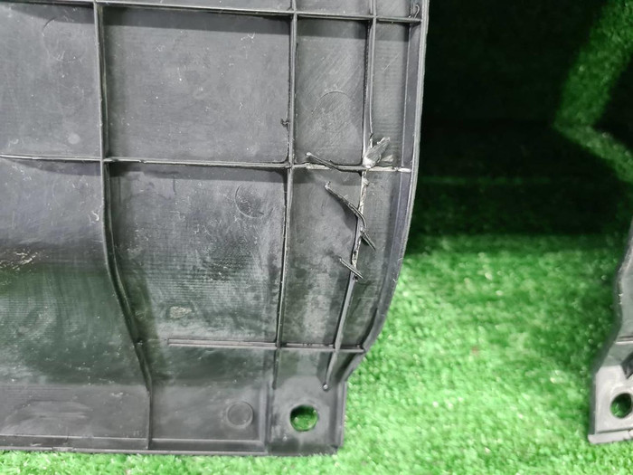 Кожух замка капота Toyota Land Cruiser Prado 150 (2017-н.в.)