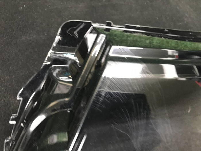 Стекло фары левое Range Rover Vogue 4 L405 (17-22)