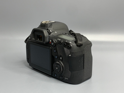 Canon 6D Mark II 110.000 кадров