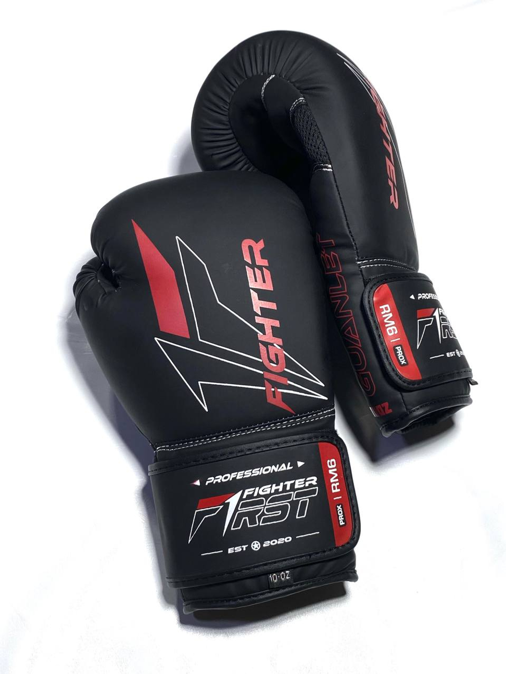 Боксерские перчатки F1 черно-красный