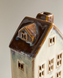 ZARA HOME РОЖДЕСТВЕНСКОЕ УКРАШЕНИЕ «ФАРФОРНЫЙ ДОМИК» С ПОДСВЕТКОЙ, КОРИЧНЕВЫЙ