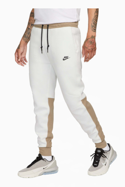 Штаны Nike Sportswear Tech Fleece